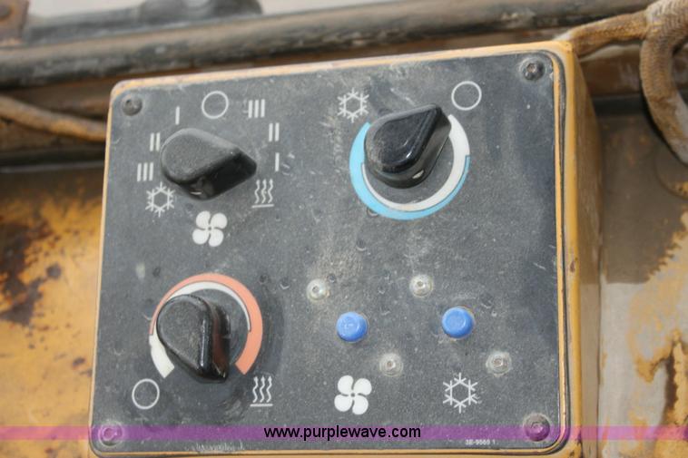 image for item 6364 1998 Caterpillar 963B track loader