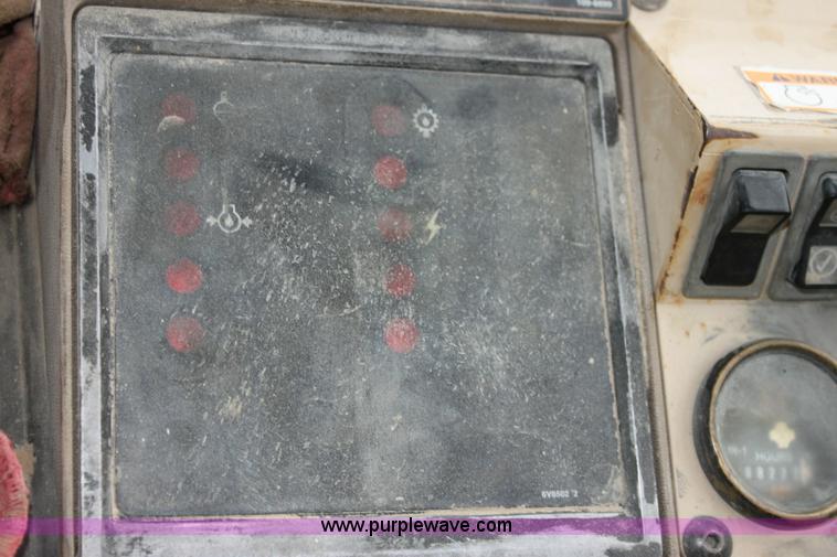 image for item 6364 1998 Caterpillar 963B track loader