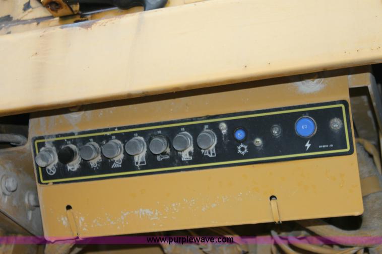 image for item 6364 1998 Caterpillar 963B track loader