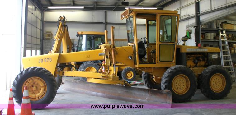 image for item 6440 1970 John Deere 570A motor grader