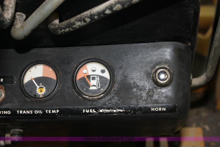 image for item 6440 1970 John Deere 570A motor grader