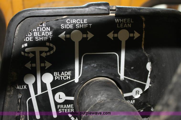 image for item 6440 1970 John Deere 570A motor grader