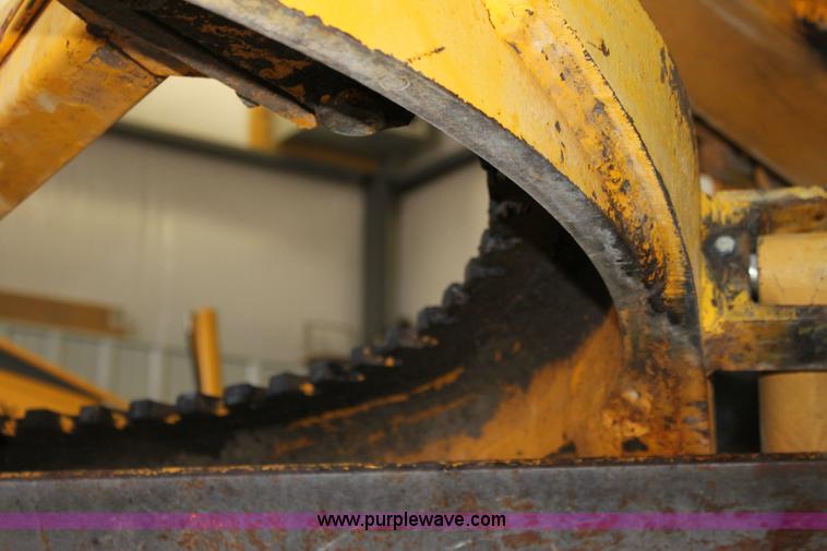 image for item 6440 1970 John Deere 570A motor grader