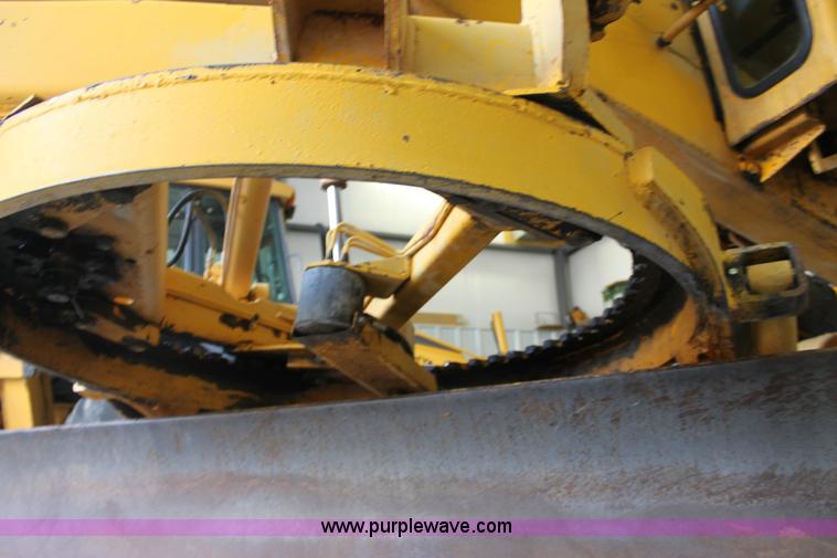 image for item 6440 1970 John Deere 570A motor grader