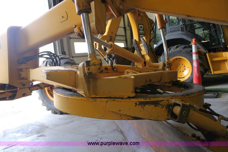 image for item 6440 1970 John Deere 570A motor grader