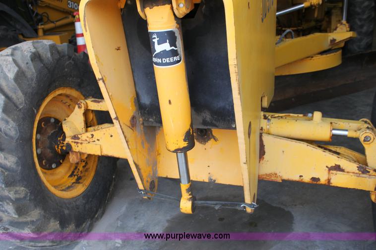 image for item 6440 1970 John Deere 570A motor grader