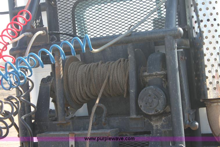 image for item 6530 1977 White RBM64T-06 Roadboss semi truck