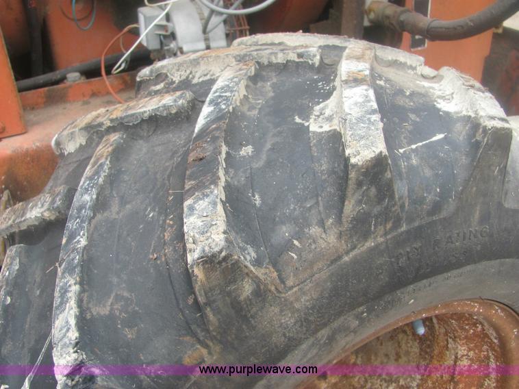 image for item 6954 Ditch Witch R65 trencher