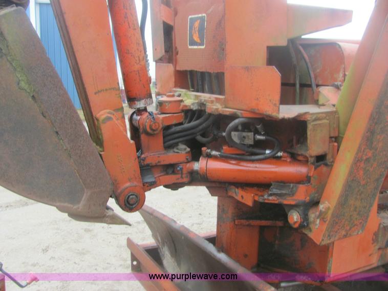 image for item 6954 Ditch Witch R65 trencher