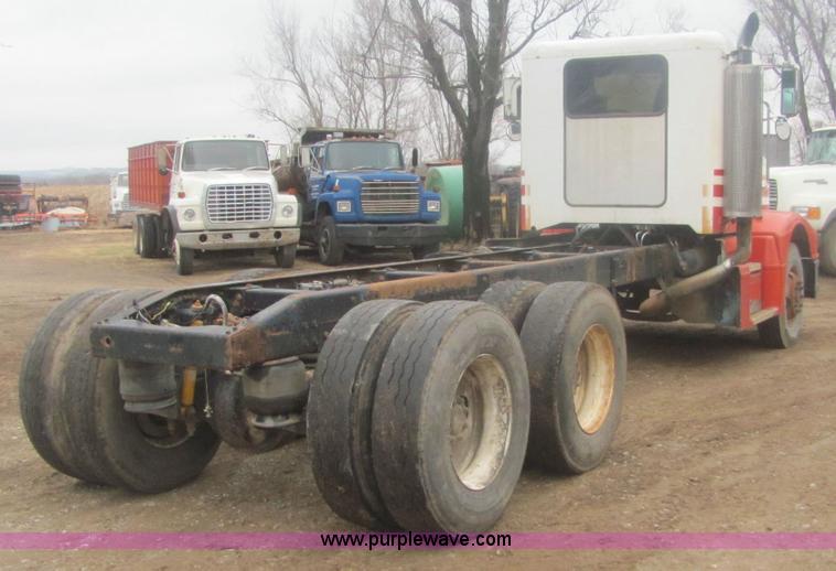 image for item 6965 1988 Peterbilt 377 cab and chassis