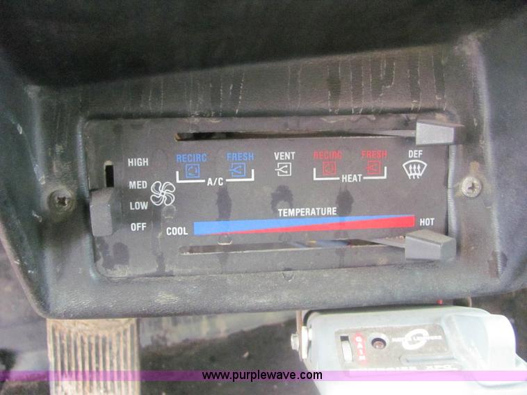 image for item 6965 1988 Peterbilt 377 cab and chassis