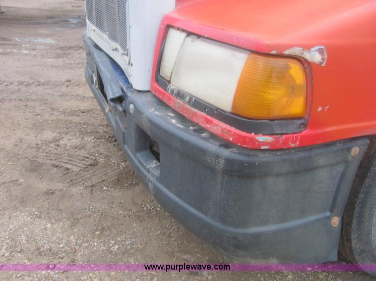 image for item 6965 1988 Peterbilt 377 cab and chassis