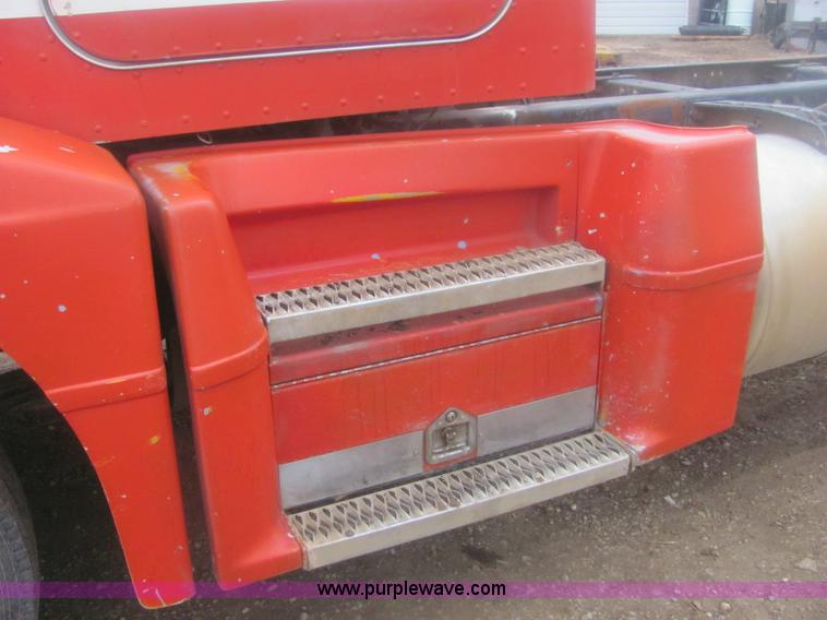 image for item 6965 1988 Peterbilt 377 cab and chassis