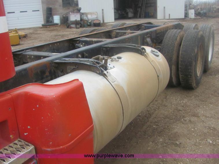 image for item 6965 1988 Peterbilt 377 cab and chassis