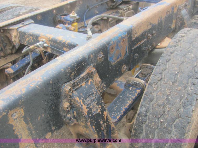 image for item 6965 1988 Peterbilt 377 cab and chassis