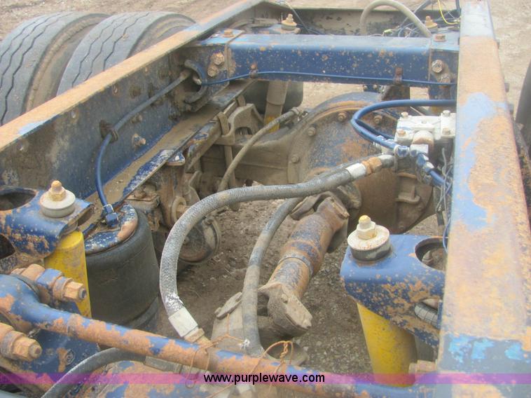 image for item 6965 1988 Peterbilt 377 cab and chassis