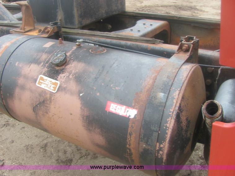 image for item 6967 1973 Ford LT800 cab and chassis