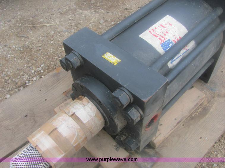 image for item 6968 Parker double acting cylinder