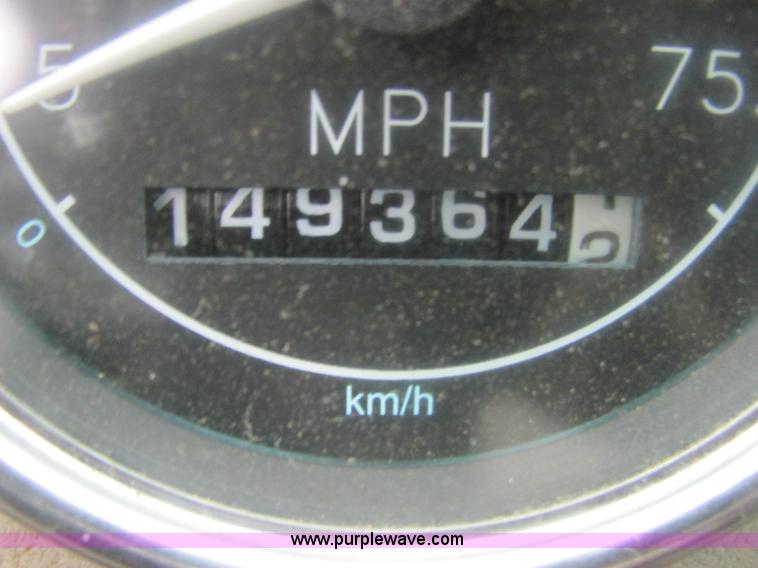 image for item 6969 1994 Ford LTA9000 Aero Max 106 semi truck