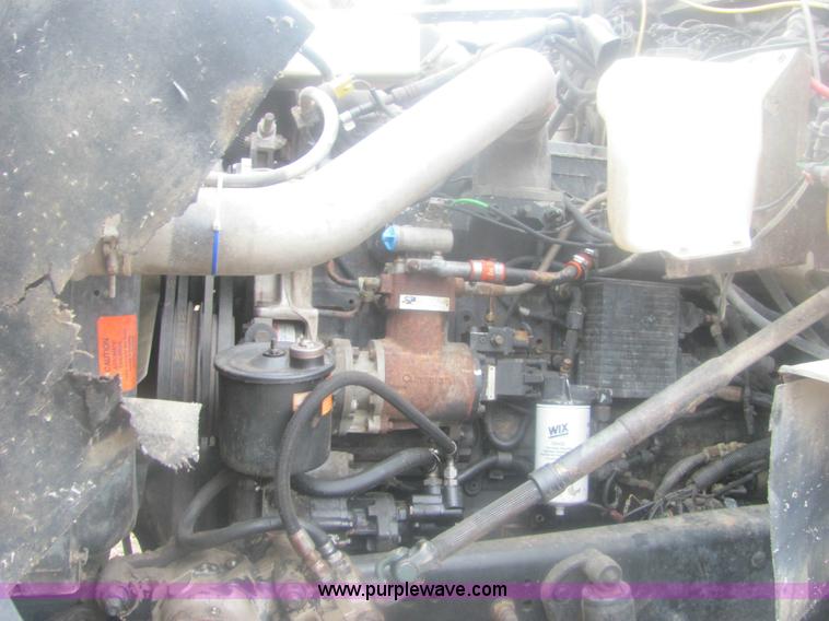 image for item 6969 1994 Ford LTA9000 Aero Max 106 semi truck