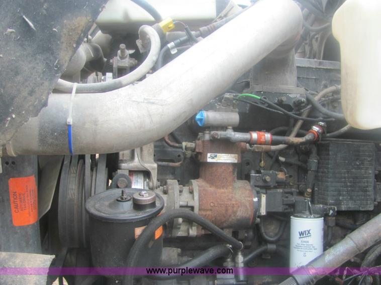 image for item 6969 1994 Ford LTA9000 Aero Max 106 semi truck