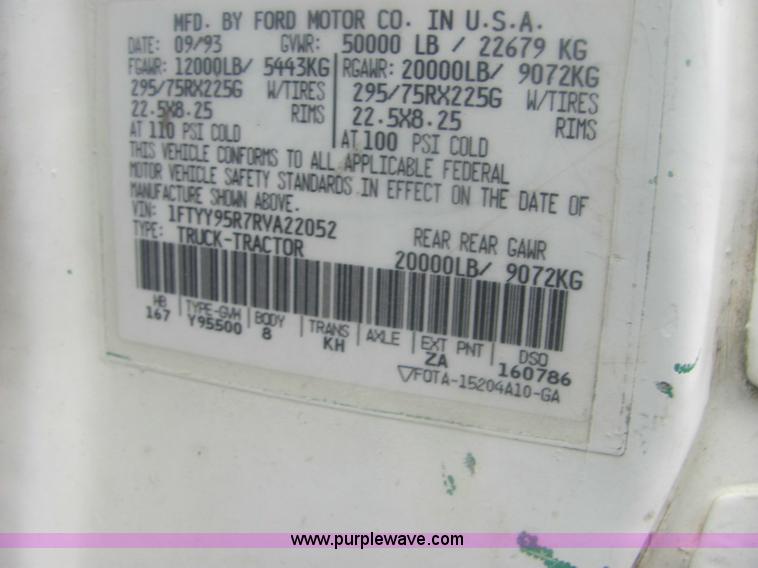 image for item 6969 1994 Ford LTA9000 Aero Max 106 semi truck