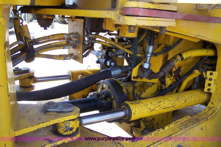 image for item 7464 1990 John Deere 624E wheel loader