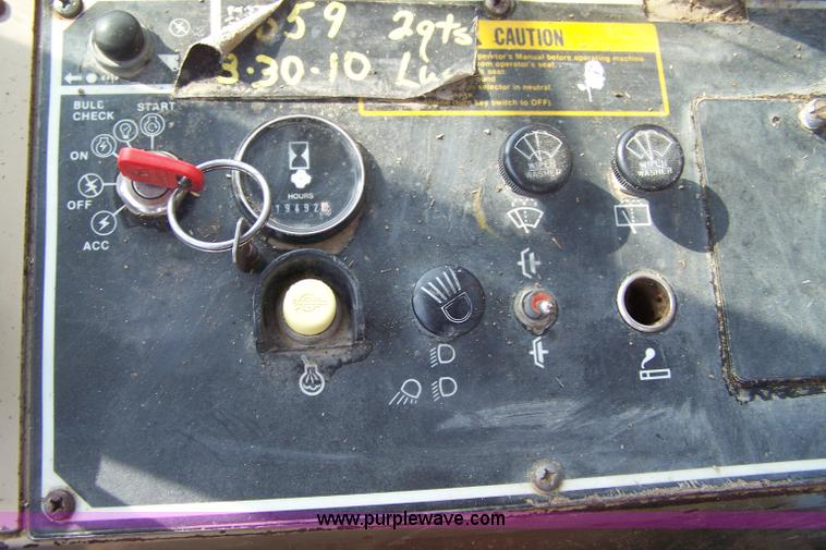 image for item 7464 1990 John Deere 624E wheel loader