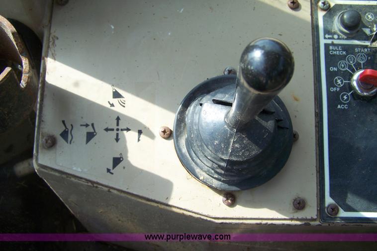 image for item 7464 1990 John Deere 624E wheel loader