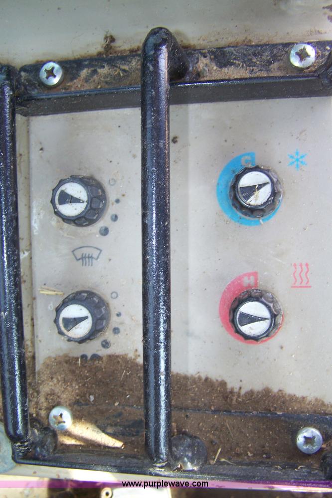 image for item 7464 1990 John Deere 624E wheel loader