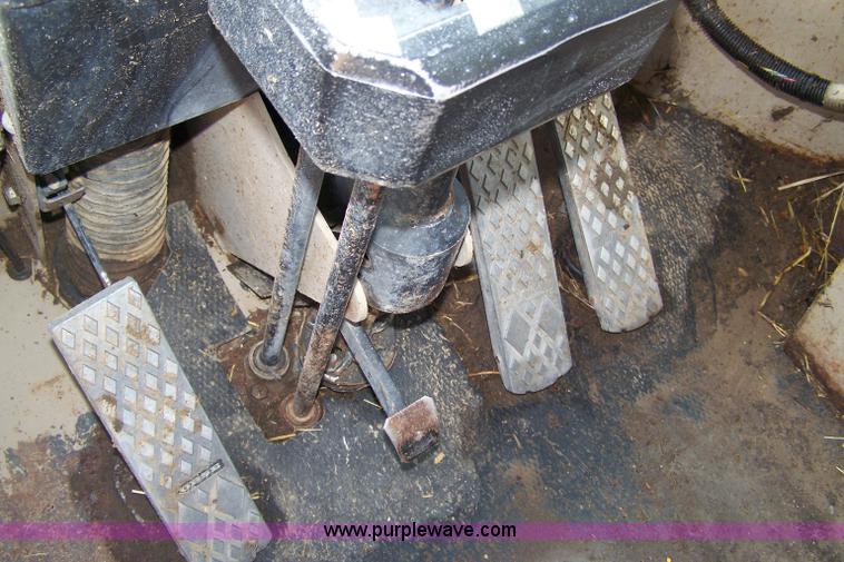 image for item 7464 1990 John Deere 624E wheel loader