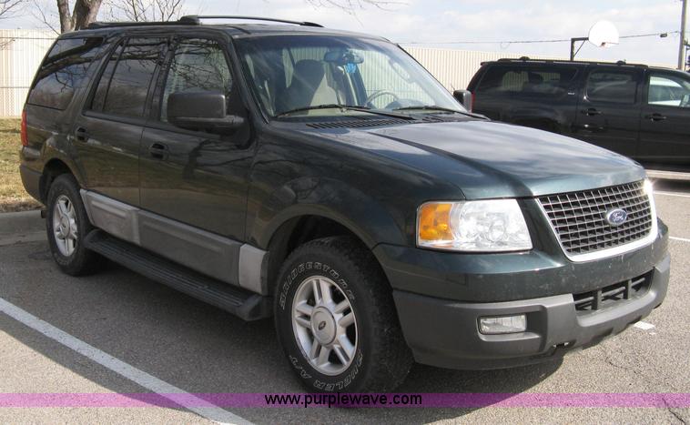 image for item 8014 2004 Ford Expedition XLT SUV