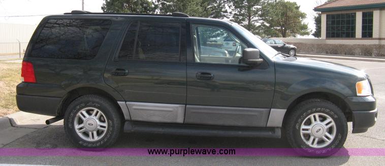 image for item 8014 2004 Ford Expedition XLT SUV