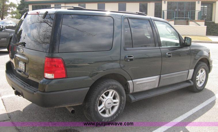 image for item 8014 2004 Ford Expedition XLT SUV