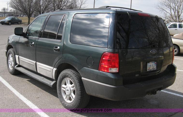 image for item 8014 2004 Ford Expedition XLT SUV