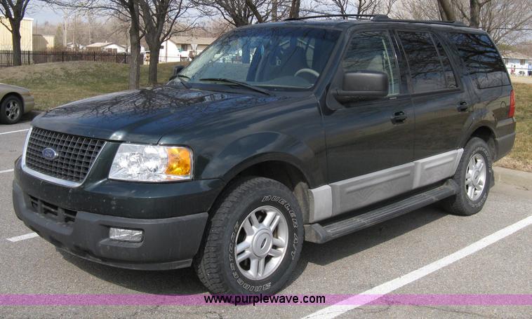 image for item 8014 2004 Ford Expedition XLT SUV