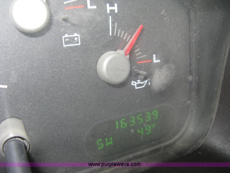 image for item 8014 2004 Ford Expedition XLT SUV