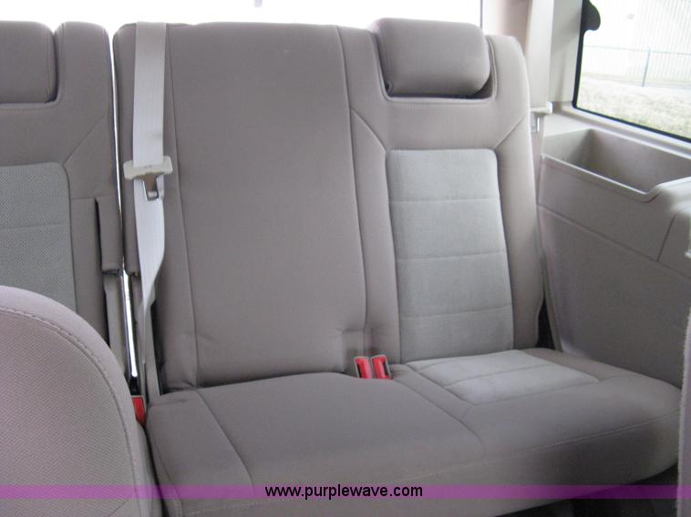 image for item 8014 2004 Ford Expedition XLT SUV