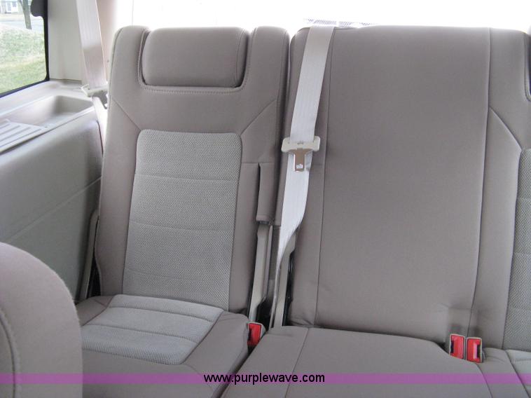 image for item 8014 2004 Ford Expedition XLT SUV