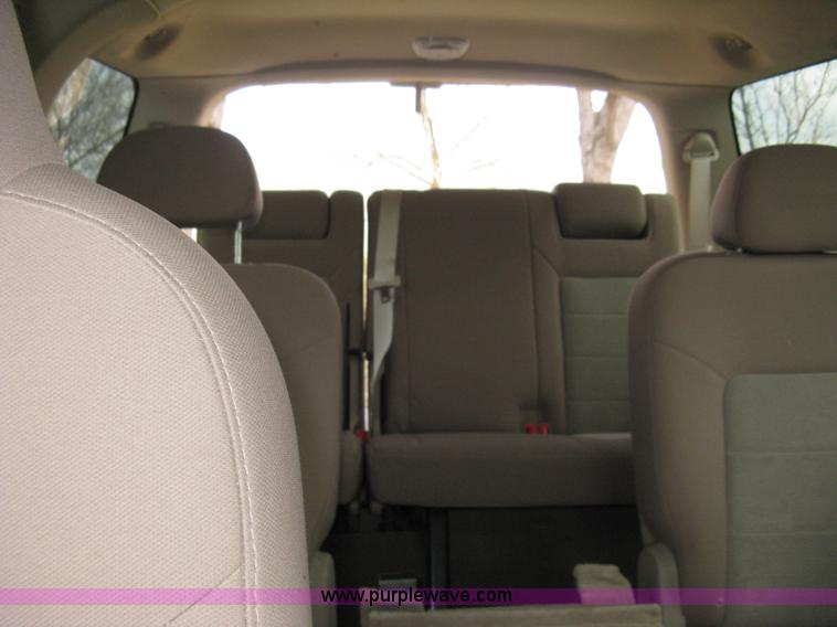 image for item 8014 2004 Ford Expedition XLT SUV