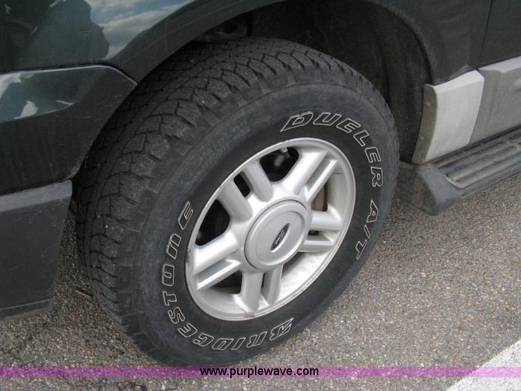 image for item 8014 2004 Ford Expedition XLT SUV