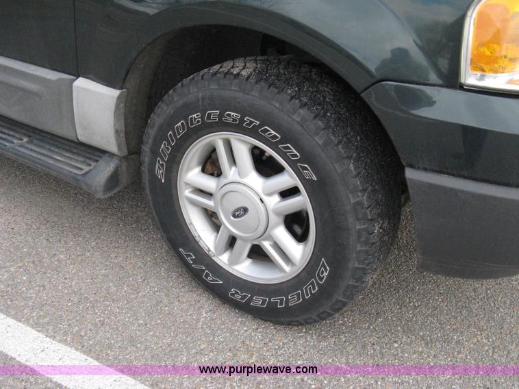 image for item 8014 2004 Ford Expedition XLT SUV