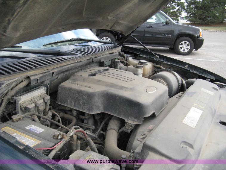 image for item 8014 2004 Ford Expedition XLT SUV