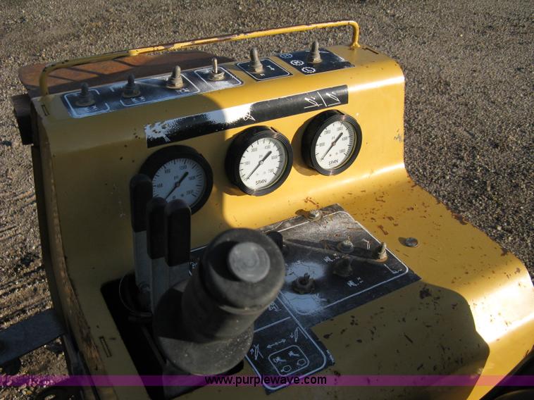 image for item 8018 Vermeer D24X40A Navigator boring machine