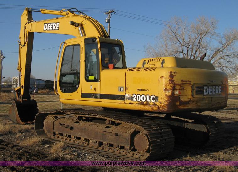 image for item 8019 John Deere 200LC excavator