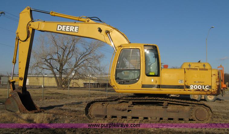 image for item 8019 John Deere 200LC excavator