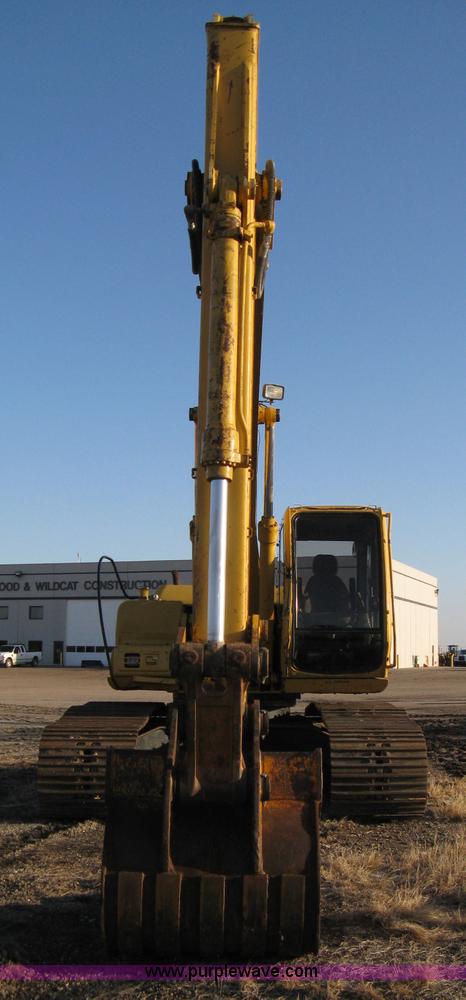 image for item 8019 John Deere 200LC excavator