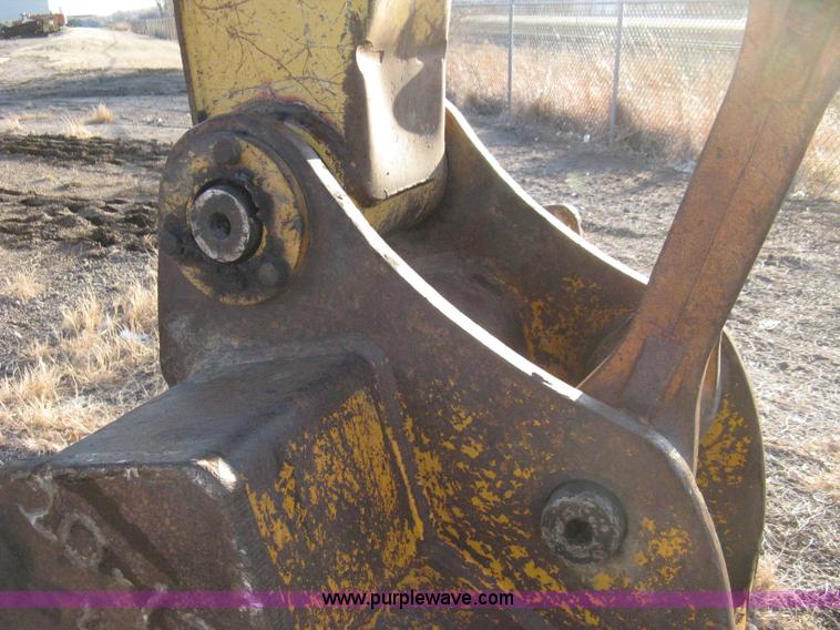 image for item 8019 John Deere 200LC excavator