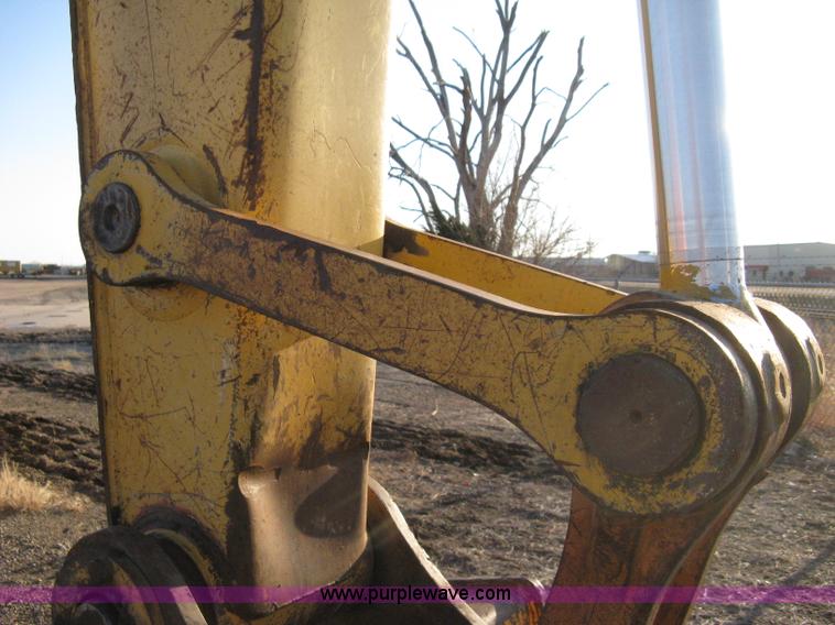 image for item 8019 John Deere 200LC excavator