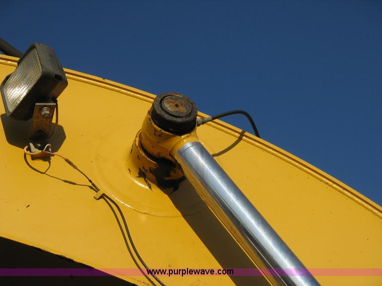 image for item 8019 John Deere 200LC excavator